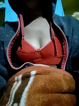 Snapshot of Poonam12A chatting on 11/29/25, 10:35 Poonam12A online show from 11/29/25, 10:35