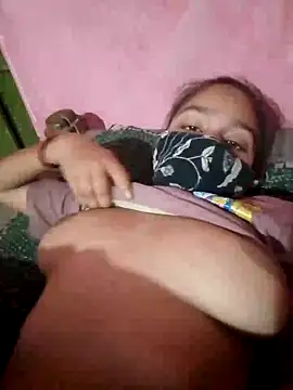 Snapshot of Poonam12A chatting on 02/28/26, 10:33 Poonam12A online show from 02/28/26, 10:33