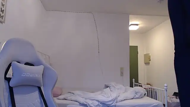 bellefleurrr online show from 04/23/26, 06:54