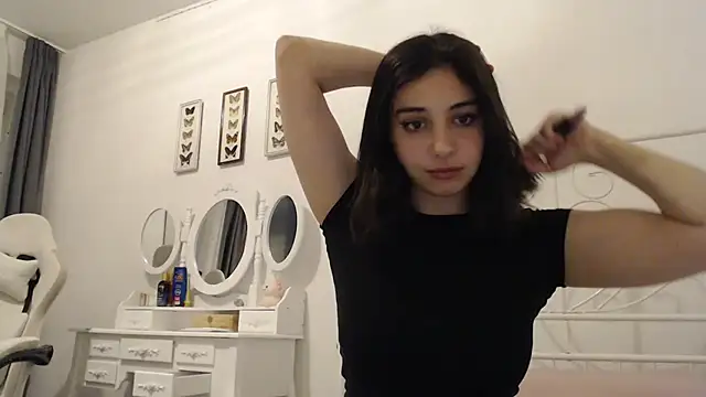 bellefleurrr online show from 05/04/26, 07:54