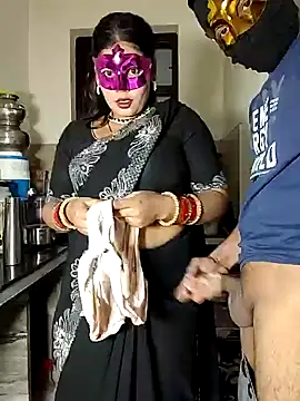 Snapshot of Heena-143 chatting on 02/09/26, 01:48 Heena-143 online show from 02/09/26, 01:48