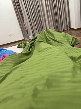 Raj3090 online show from 11/26/25, 05:36