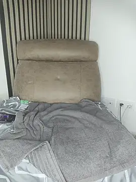 findomhot online show from 11/23/25, 12:10