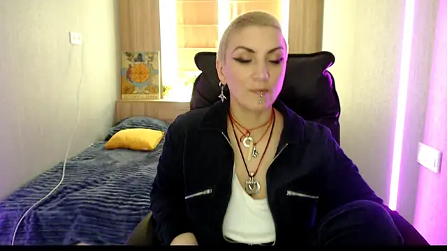 Snapshot of Sweet-n-Strong chatting on 05/14/26, 11:17 Sweet-n-Strong online show from 05/14/26, 11:17