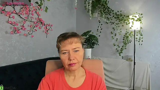 Carla Vogue online show from 11/30/25, 03:10