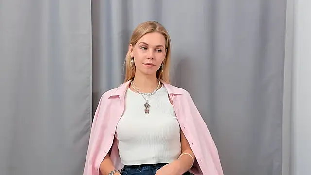 FranceDeare online show from 10/28/25, 09:24