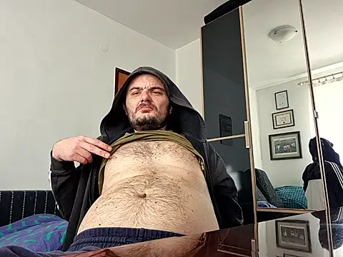 Snapshot of domymatteo69 chatting on 11/04/25, 02:05 domymatteo69 online show from 11/04/25, 02:05