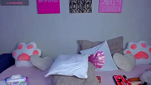 KittieHeart online show from 04/11/26, 07:45