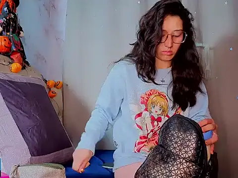 Snapshot of eva_delight_ chatting on 10/29/25, 11:34 eva delight  online show from 10/29/25, 11:34