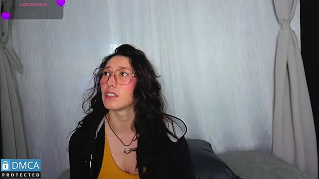 eva delight  online show from 02/21/26, 11:00