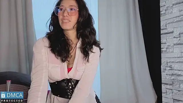 eva delight  online show from 04/18/26, 12:09