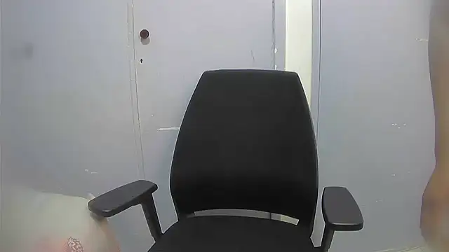 ThePeacheese online show from 12/13/25, 08:04