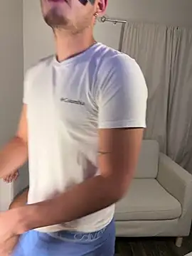 Snapshot of dylan-jacob12 chatting on 11/17/25, 03:12 dylan-jacob12 online show from 11/17/25, 03:12