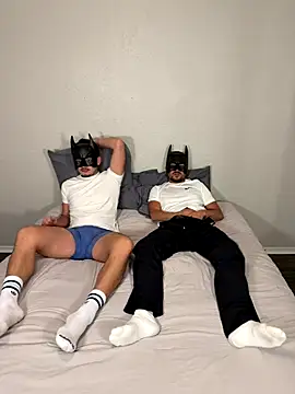 Snapshot of dylan-jacob12 chatting on 11/25/25, 02:00 dylan-jacob12 online show from 11/25/25, 02:00