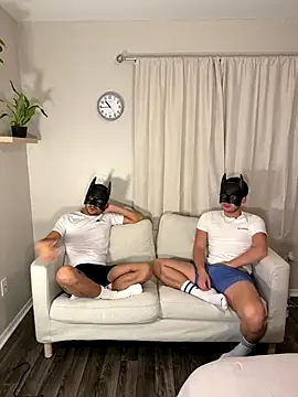 Snapshot of dylan-jacob12 chatting on 12/18/25, 03:45 dylan-jacob12 online show from 12/18/25, 03:45