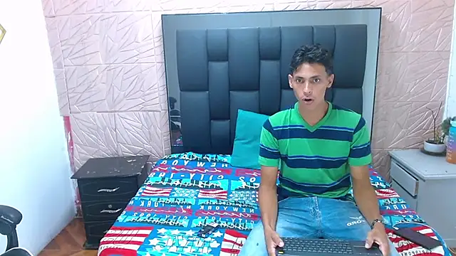 wiltom  online show from 10/30/25, 03:41