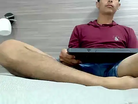 wiltom  online show from 11/26/25, 04:57