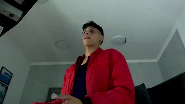 wiltom  online show from 12/05/25, 03:48