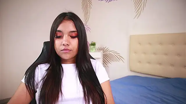 Isabelle Lane online show from 11/24/25, 12:38