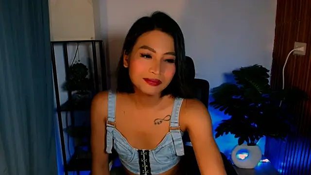 Snapshot of YourPrettyBella_TS chatting on 06/07/26, 01:26 YourPrettyBella TS online show from 06/07/26, 01:26