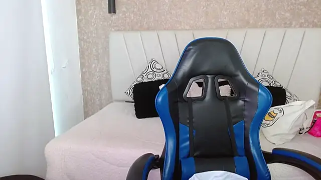 AliceSmity  online show from 04/09/26, 11:48