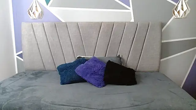 AliceSmity  online show from 04/15/26, 12:01