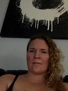 Dinslavnu online show from 10/26/25, 02:12