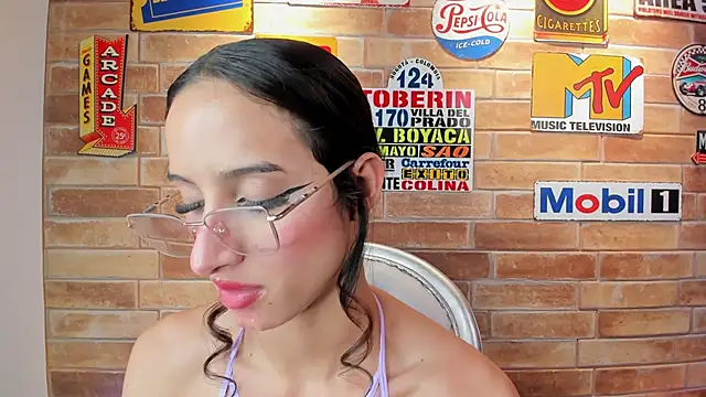 foxy sharlotte online show from 04/22/26, 06:09