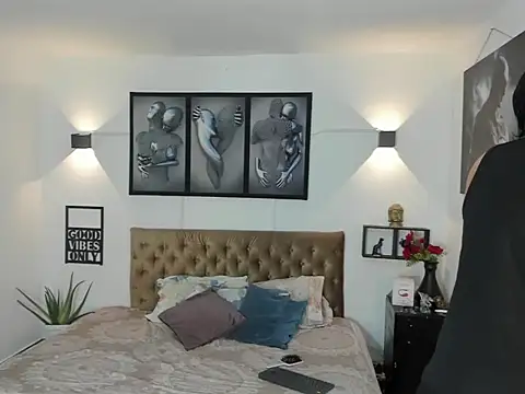 Snapshot of christopher_palmerjs chatting on 11/08/25, 03:12 christopher palmerjs online show from 11/08/25, 03:12