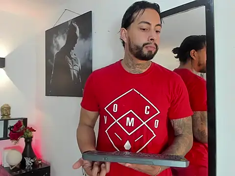 Snapshot of christopher_palmerjs chatting on 11/20/25, 08:19 christopher palmerjs online show from 11/20/25, 08:19