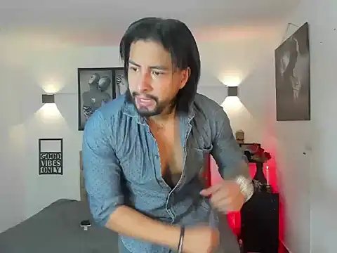 Snapshot of christopher_palmerjs chatting on 11/24/25, 08:41 christopher palmerjs online show from 11/24/25, 08:41