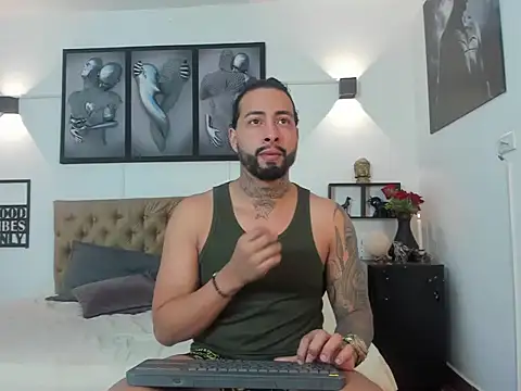 Snapshot of christopher_palmerjs chatting on 11/28/25, 08:55 christopher palmerjs online show from 11/28/25, 08:55