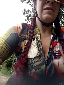 Snapshot of LAPOTRA_04 chatting on 11/21/25, 03:22 LAPOTRA 04 online show from 11/21/25, 03:22