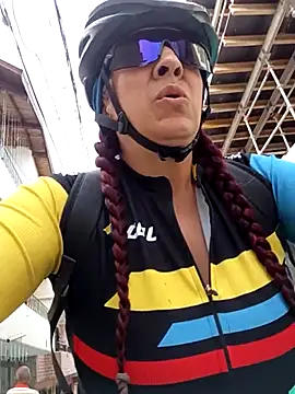 Snapshot of LAPOTRA_04 chatting on 12/13/25, 07:53 LAPOTRA 04 online show from 12/13/25, 07:53