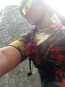 LAPOTRA 04 online show from 12/18/25, 08:15