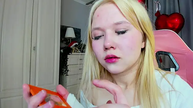 VivieSunn online show from 02/14/26, 04:42