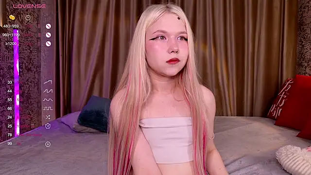 VivieSunn online show from 04/01/26, 03:20