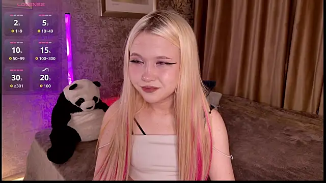 Snapshot of VivieSunn chatting on 04/30/26, 03:07 VivieSunn online show from 04/30/26, 03:07