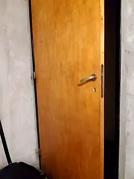 Clara Arg online show from 11/17/25, 05:57