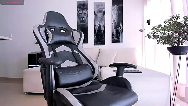 IamKael  online show from 12/05/25, 04:58