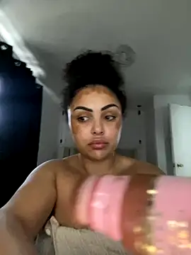 CaramelCarmenxox online show from 12/05/25, 02:58