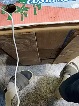 Snapshot of Unique-Man chatting on 02/13/26, 01:51 Unique-Man online show from 02/13/26, 01:51