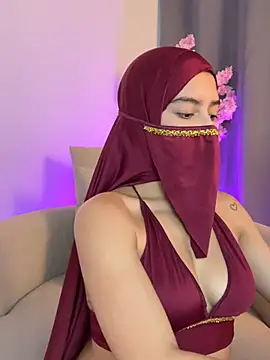 shaima   online show from 04/20/26, 09:05