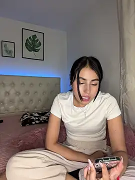 BIJOU SECRET online show from 05/20/26, 04:40