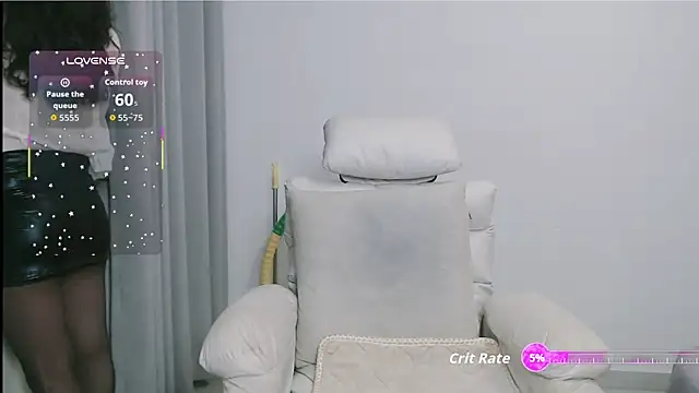 Snapshot of judyli chatting on 12/15/25, 11:58 judyli online show from 12/15/25, 11:58