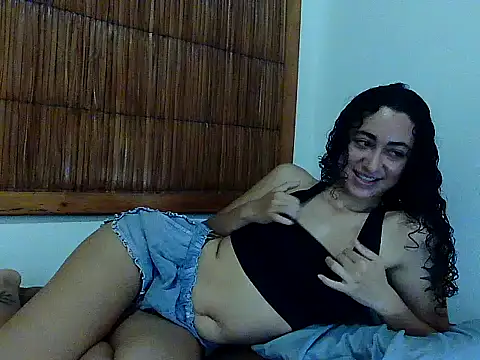 Snapshot of eleganceafterdark chatting on 11/03/25, 03:13 eleganceafterdark online show from 11/03/25, 03:13