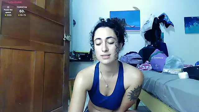 Snapshot of eleganceafterdark chatting on 02/06/26, 01:32 eleganceafterdark online show from 02/06/26, 01:32