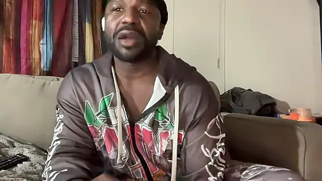 EggplantMonster4 online show from 01/12/26, 04:50