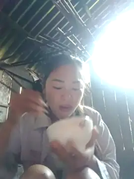 yeu-yeu online show from 10/29/25, 12:02