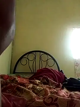 GuzzMiranda18 online show from 11/29/25, 07:39